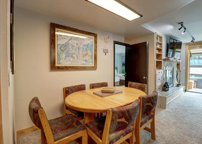 Mp615 Mountain Plaza Center Village 2br 3ba Hot Tub Apartment Copper Mountain